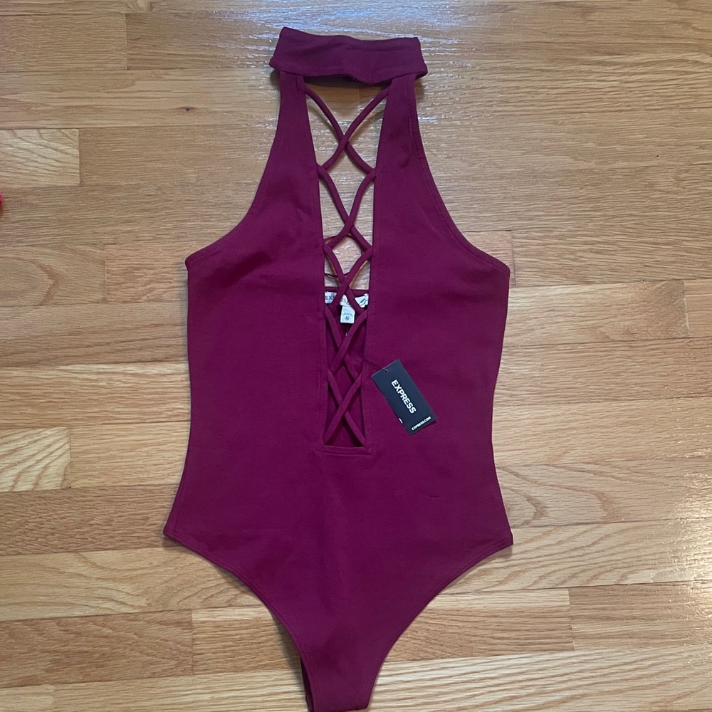 NWT New with Tags Express One Eleven Women’s Criss Cross Strappy Bodysuit Maroon